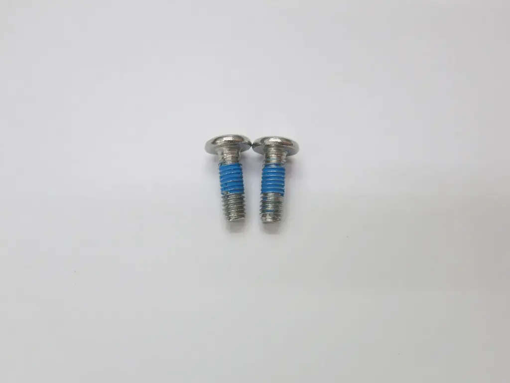Screws for Kiteboard Fins (loctite) x 2 - OZONE